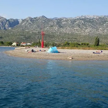 Appartement Lana, 40 Metara Do Mora, Seline