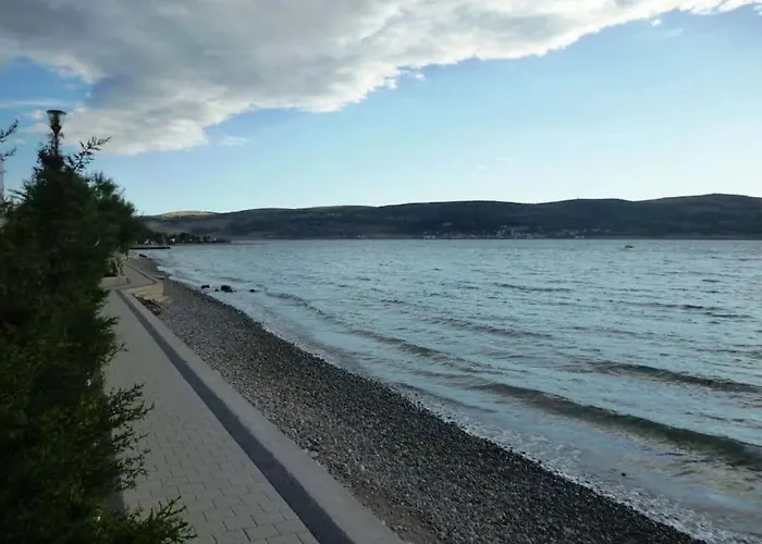 Lana, 40 Metara Do Mora, *